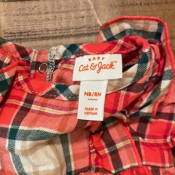 Newborn size: Holiday rompers - Picture 5 of 5